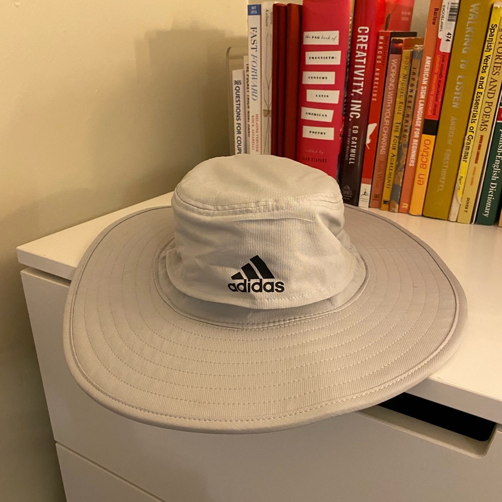Adidas sun hat, great for outdoor adventures